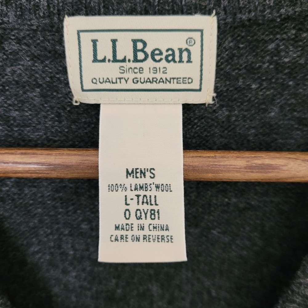 L.L.Bean Mens 100% Lambs Wool V-Neck Sweater Vest Size L-Tall Charcoal Gray - Picture 2 of 4